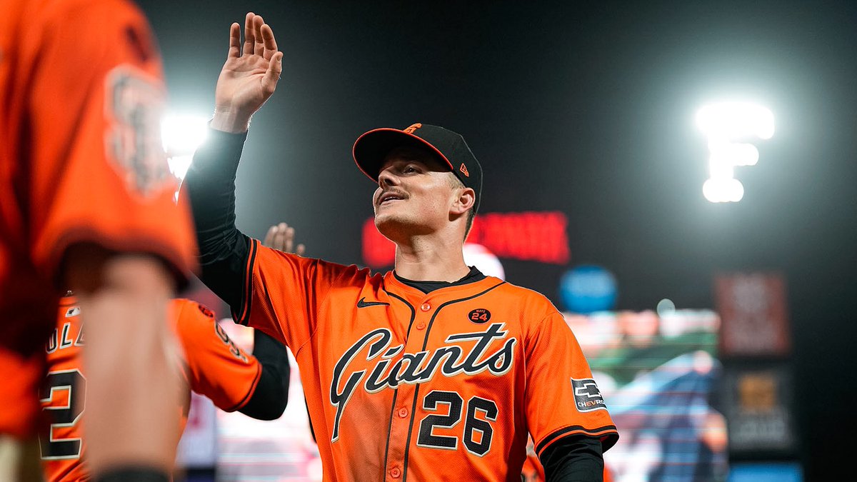 SFGiants's tweet photo. Our third baseman 🧡 https://t.co/CI6jYymGP0