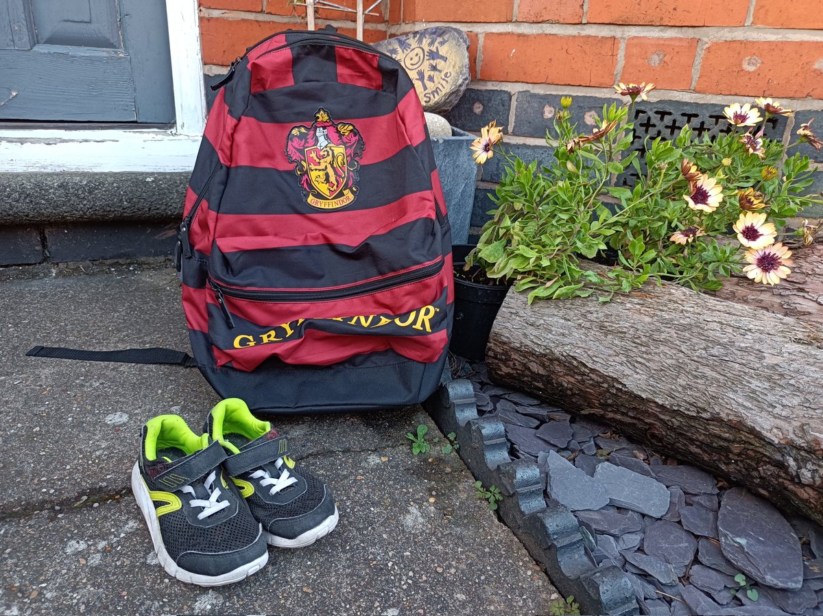Ben should be starting Yr 8 today 

We are thinking of 
- families who have an empty doorstep instead of a #BackToSchool photo
- brothers &amp; sisters who are missing a sibling
- those who want to go back to school but can't
- those who can/have to go to school but it's a challenge