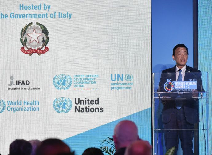 lanuovaBQ's tweet photo. #Agenda2030, l'obiettivo "#FameZero" è un fallimento

Nel 2015 l'Onu ha ufficialmente dichiarato guerra alla malnutrizione e a fronte dei miliardi stanziati la situazione è persino peggiorata stando al Rapporto 2024...

»🗞https://t.co/steA1hhla6 https://t.co/M839vjj4nL