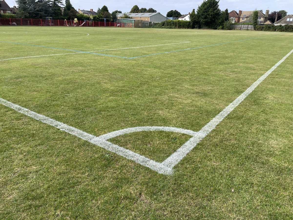 CheneyFC's tweet image. Home pitches mowed, marked and ready to go for another season, which will see our new U9 &amp;amp; U13 Girls teams start their footballing journey and the new U7 Boys.

Saturday morning here we come ! ⚽️⚽️⚽️