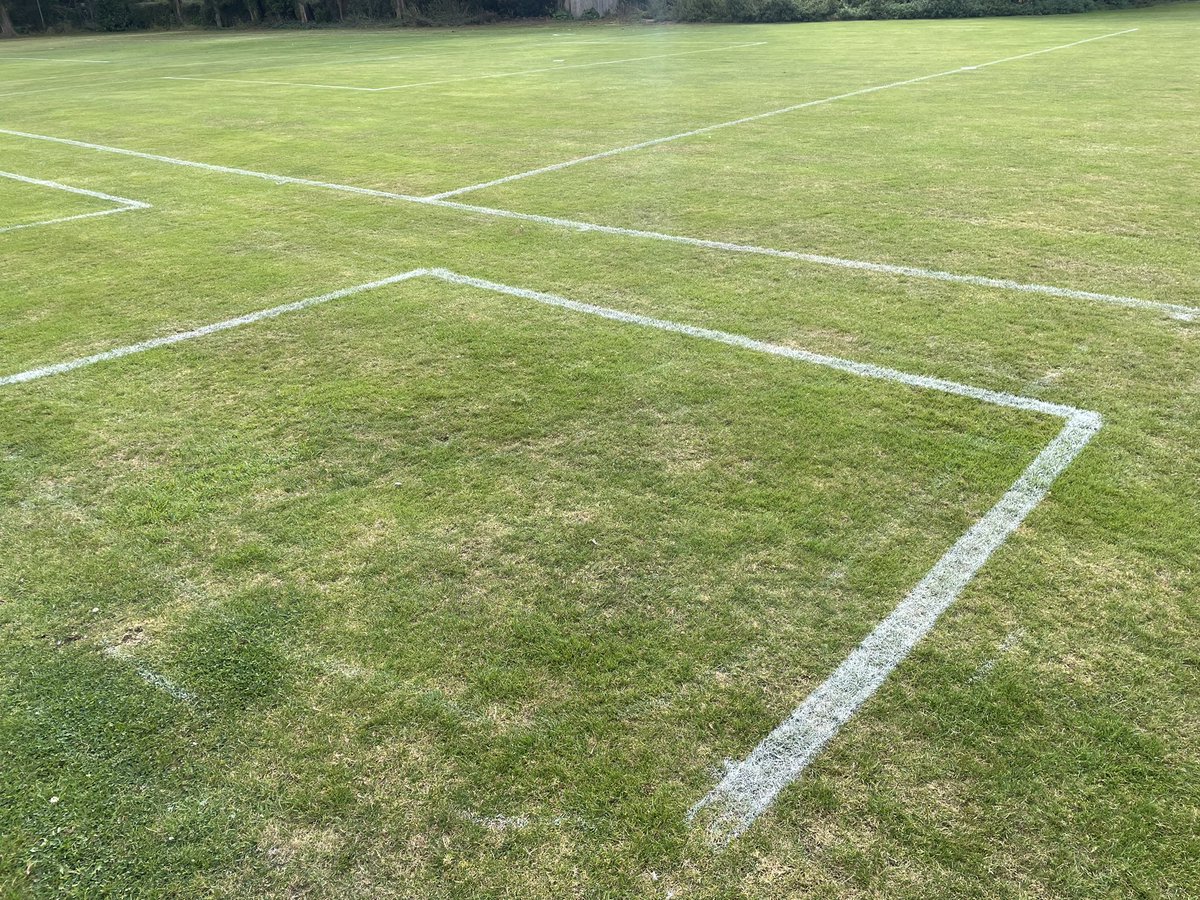 CheneyFC's tweet image. Home pitches mowed, marked and ready to go for another season, which will see our new U9 &amp;amp; U13 Girls teams start their footballing journey and the new U7 Boys.

Saturday morning here we come ! ⚽️⚽️⚽️