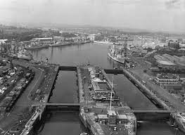 savechathamdoc1's tweet photo. Remember when Chatham Docks were the heart of our community? They've been more than a livelihood; they've given us identity and strength.

Let's cherish our memories and protect our heritage!
#MedwayHistory #SaveChathamDocks #Nostalgia https://t.co/nyvwlMmAtW