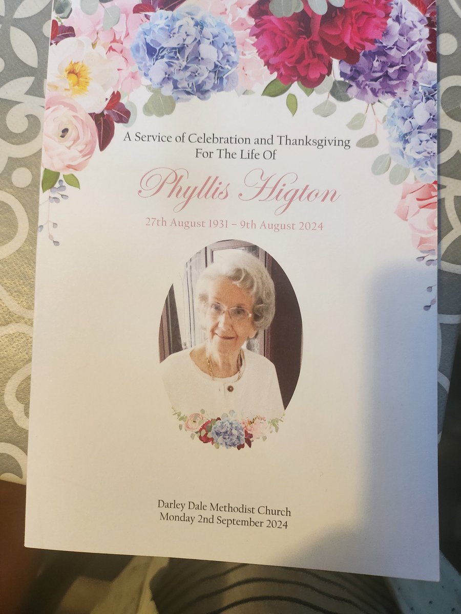 wendy hodgkinson (@whodgkinson30) on Twitter photo On Monday 2nd September we lay our beautiful mum to rest after a short battle with cancer and a long battle with dementia . She remained at home with support from our <a href="/DCHStrust/">Derbyshire Community Health Services NHS FT</a> colleagues and Blythe House Hospice Roaming Car .Reunited with Dad . On Monday 2nd September we lay our beautiful mum to rest after a short battle with cancer and a long battle with dementia . She remained at home with support from our <a href="/DCHStrust/">Derbyshire Community Health Services NHS FT</a> colleagues and Blythe House Hospice Roaming Car .Reunited with Dad .