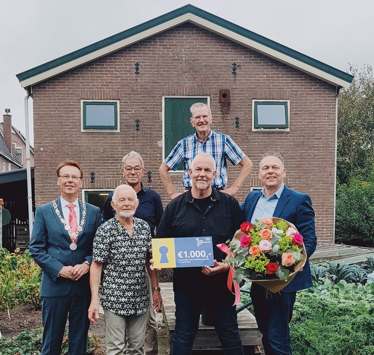 🏆 De winnaar van de VNG beursactie is bekend! Gemeente Stede Broec heeft €1000,- ontvangen voor de organisatie van de Open Monumentendag. Harald de Boer, directeur Nederland Monumentenland, overhandigde gisteren de bijbehorende cheque.