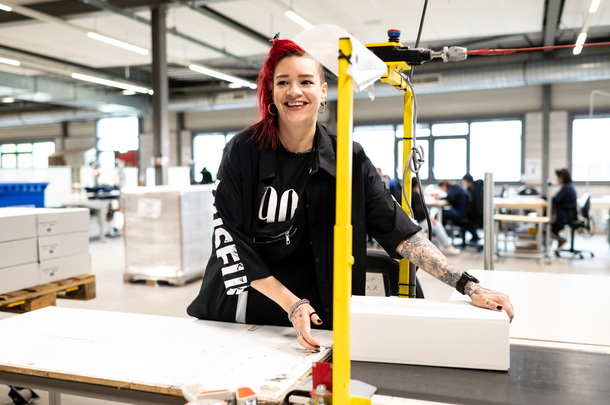 Voor het eerst in 10 jaar kan het weer: een kijkje nemen bij WVS. In september zetten we – speciaal voor ons 50-jarig bestaan – de deuren open van de vestigingen. En iedereen is van harte uitgenodigd om langs te komen! Alle informatie is te vinden op: wvs.nl/opendagen.