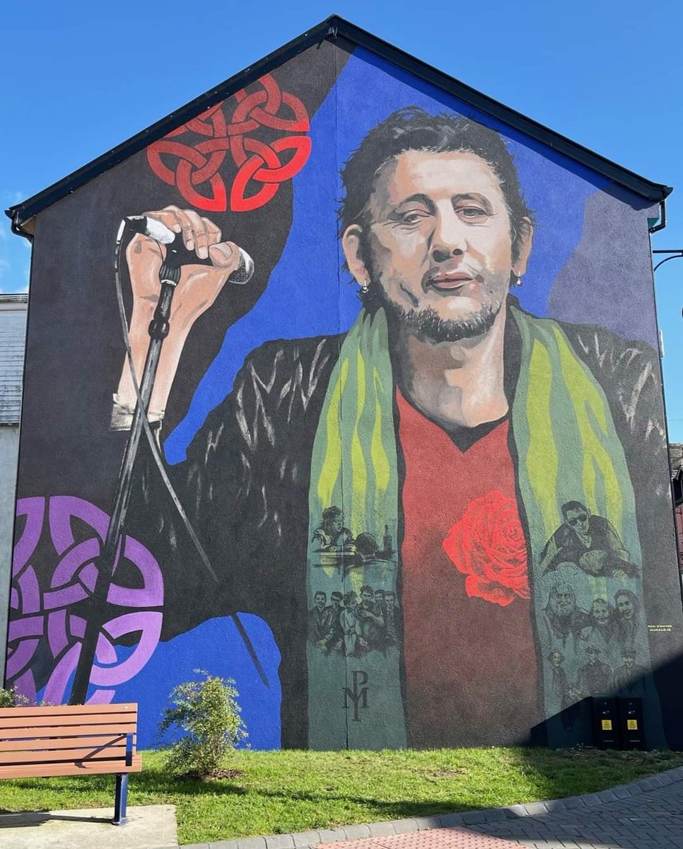 A fantastic mural of Shane MacGowan completed by the talentrd Neil O'Dwyer of Irish Murals commissioned by Tipperary County Council. 

Well done to all involved in getting this great addition to Nenagh town sanctioned, commissioned and delivered.