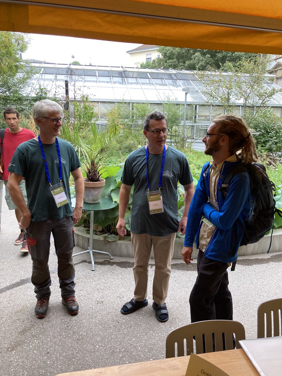 Wir sind bereit für 60 Gäste aus 15 Botanischen Gärten der Schweiz. Der Verein Hortus Botanicus Helveticus ist heute zu Besuch im Botanischen Garten der Universität Basel und morgen in den Merian Gärten. Wir fühlen uns geehrt.