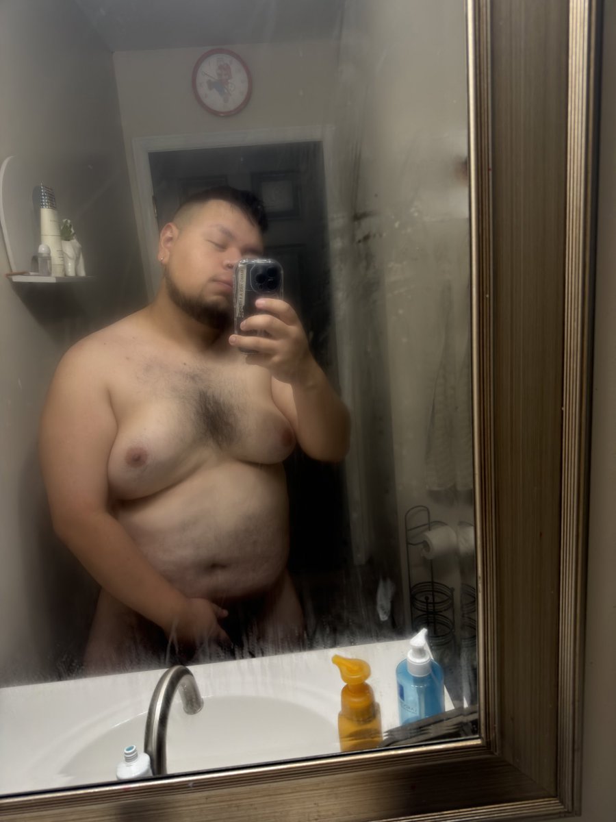 hoezxy's tweet photo. I’m a little drunk tonight so I’m just gonna drop these here. Goodnight 🤭 https://t.co/bGPQ0qEWTK