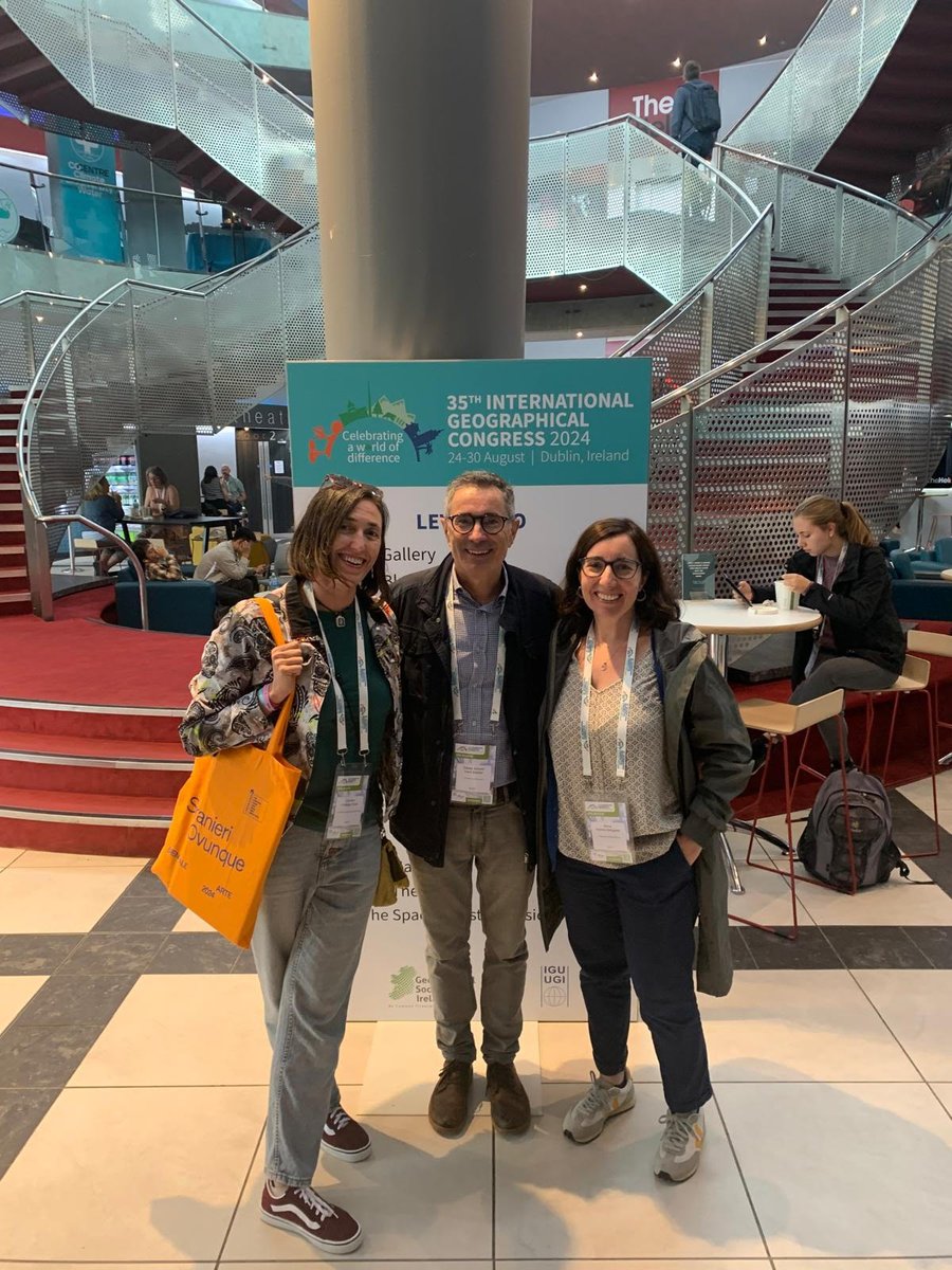 La semana pasada el Grupo 10 de la <a href="/AGE_Oficial/">Asociación Española de Geografía</a> estuvimos presentes en el 35 Congreso Int. de la <a href="/igugeo/">IGU</a> en Dublín, donde tuvimos el placer de organizar una sesión especial titulada "Tourism geographies looking forward: a critical review of (no)changes in times of uncertainty"