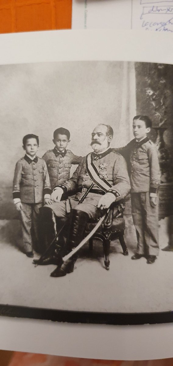 Enguany faré les visites Guiades a l'Exposició de la XIX Fira d'Indians de  Begur, al carrer Bonaventura Carreras: Dissabte 7 a les 11h i les 17.30h i diumenge a les 11.30h