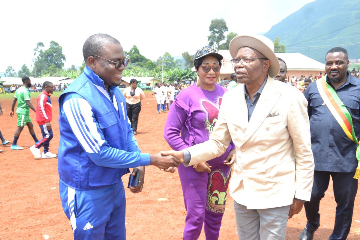 PNUDCameroun's tweet image. 👏🏾 UNDP 🇨🇲 #RecoveryProgramme under #PPRD-NW/SW proudly celebrates the winners of the Bamenda 1 Peace & Unity Tournament presided at by #NWRegion Governor.
The event not only crowns champions but also strengthens the bonds of peace & unity in the region.