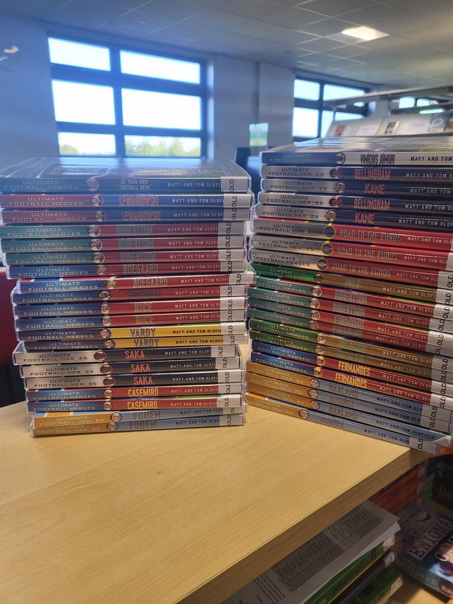 StAndrewsAcadLIBRARY tweet media