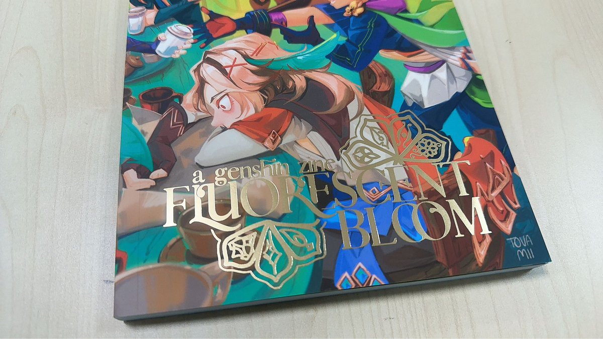 Fluorescent Bloom || Shipping! tweet media