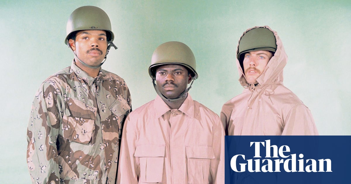 TopPhotoNews's tweet photo. Fashion with firepower: retro styles from the US Army lookbook – in pictures https://t.co/QOv8aTeUy4 https://t.co/5TyBcuMRCc