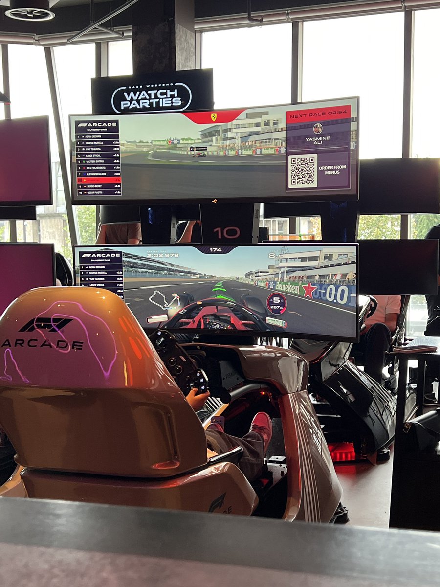 Is_Right's tweet image. London, you’ve been a blast as always!