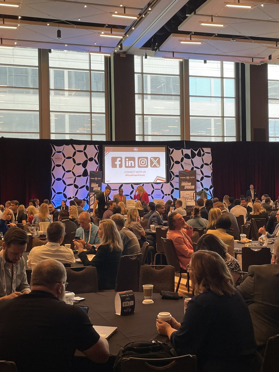 Great opening session at the QSR Evolution Conference by @restaurantbrandsinternational <a href="/TimHortons/">Tim Hortons</a> <a href="/Popeyes/">Popeyes</a> on building customer experience, brand identity &amp; loyalty. Building a sustainable community is vital &amp; I’m proud to support <a href="/APPGroup_ID/">APP Group</a> plastic-free #Foopak paperboards.