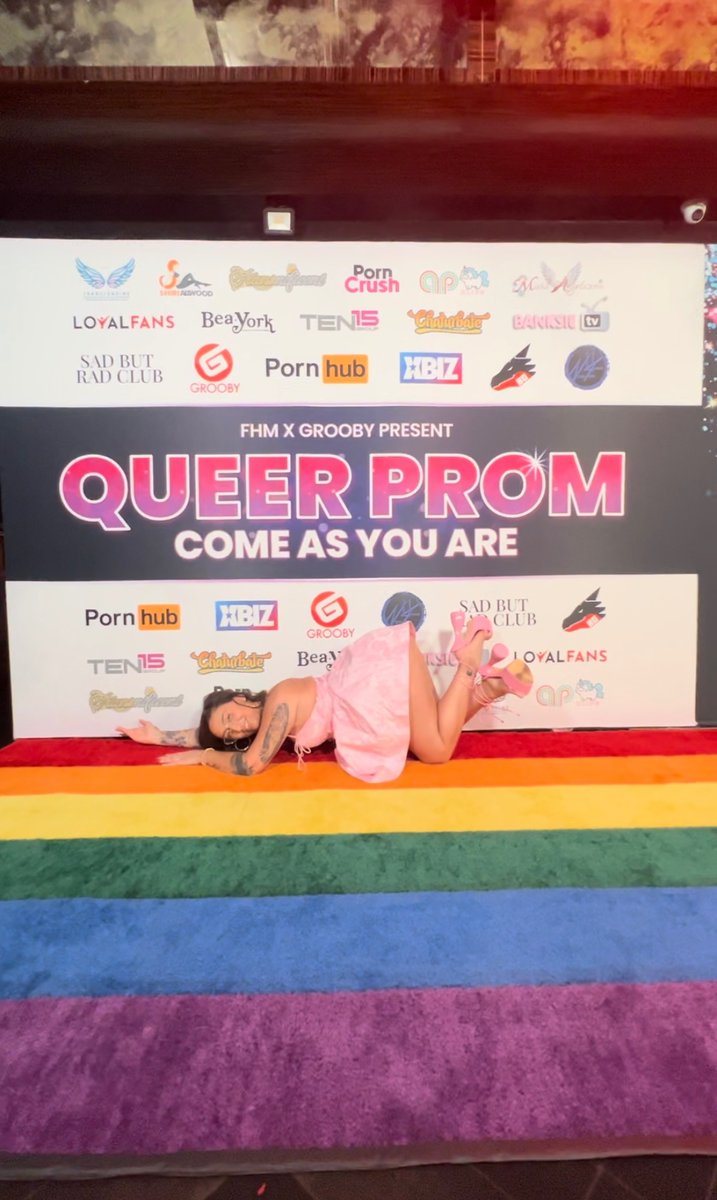 we love <a href="/TransNificent1/">TransNificent</a> round these parts 💘

📅: <a href="/flamingheartsco/">Flaming Hearts Media</a> #queerprom