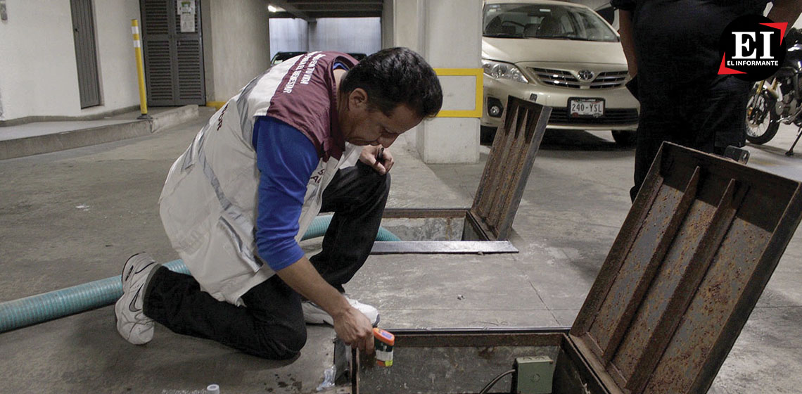 ElInformanteMX's tweet image. Se realizan #AccionesSanitarias en #cisternas y #tinacos en esta #TemporadaDeLluvias

Las #LluviasFuertes suelen ocasionar #encharcamientos o #escurrimientos que transportan #contaminantes que al entrar en contacto con el #agua almacenada en tinacos o cisternas, pueden exponer a…