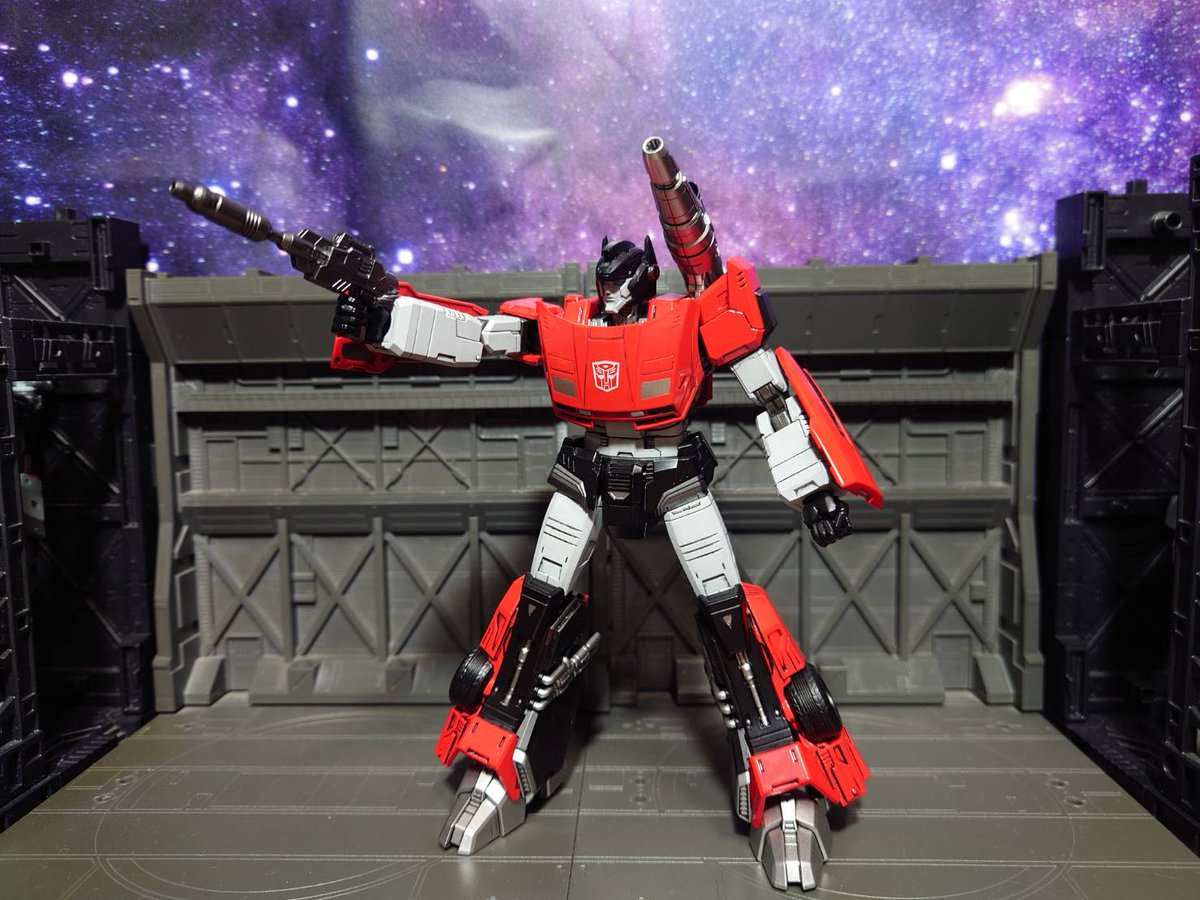 JuianFang1's tweet photo. THREEZERO MDLX Transformers Sideswipe
THREEZERO MDLXの優れた可動性を維持し、今回は以前のモデルで問題となっていた股関節部分のパーツが外れやすい点が改善されているはずです。全体のプロポーションは非常に完璧で、顔もとてもかっこいいです。
#Transformers
#threezeros https://t.co/19GFkKlubS