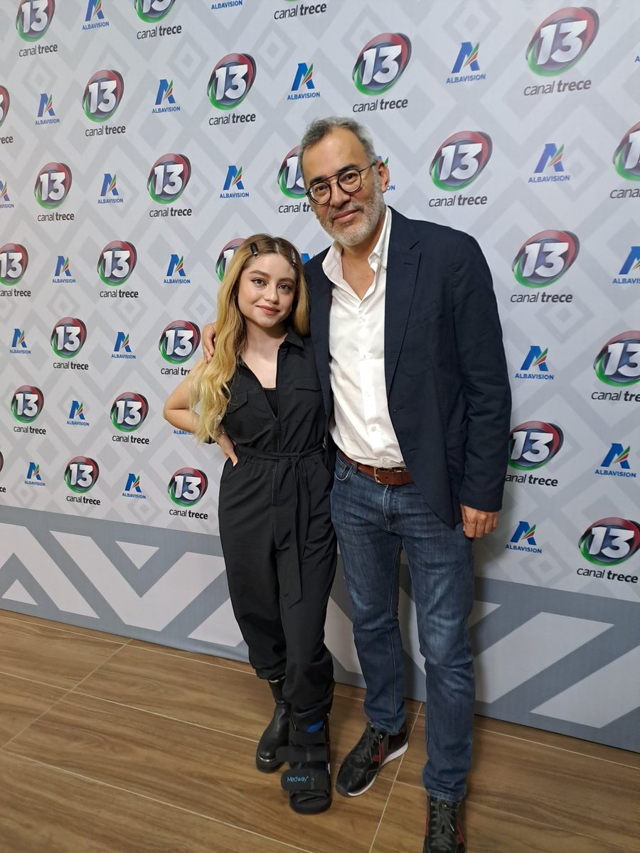 #Ahora l En #Noti13 de la mañana nos acompañan la actriz <a href="/karolsevilla/">KAROL SEVILLA</a> y el Director  Edgar San Juan y en #entrevista cok <a href="/KatiaPla/">Katia Plascencia</a> nos presentarán detalles de su "Casi el paraíso"

¡No dejes de vernos!
📺13.1 de TV Abierta
💻youtube.com/live/psYMqUx8s…

📲Escríbenos: 33 18 52 49 00