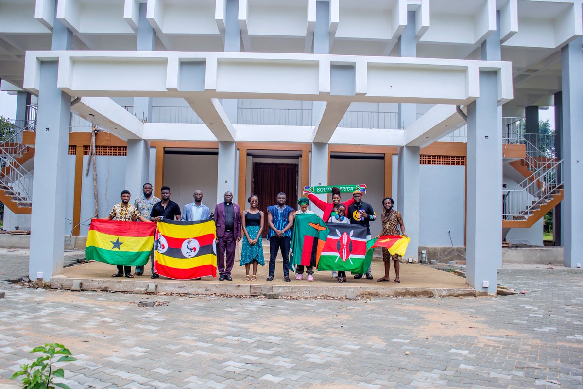 africamonolog's tweet image. Throw Back Thursday:
📍Bunyonro Kingdom, Uganda.

#AMC2024
#AfricaMonologueChallenge
#Uganda #BunyoroKingdom #panafrican