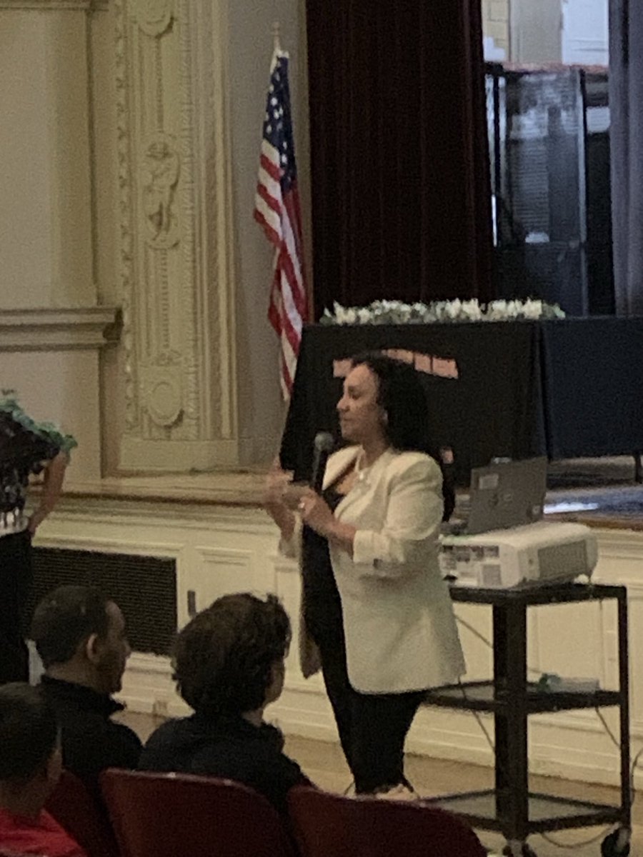 ⁦<a href="/NYSEDNews/">NYS Education Department</a>⁩ ⁦<a href="/CityRochesterNY/">City of Rochester NY</a>⁩ ⁦<a href="/RCSDNYS/">Rochester City School District</a>⁩ #NYSED Commissioner Rosa, City of ROC Mayor Evans, NYSED Regent Hale, RCSD BoE President Elliott, RCSD Supt. Strickland welcome students and celebrate Opening Day with Principal Reynolds at Wilson IB/Magnet HS in RCSD!