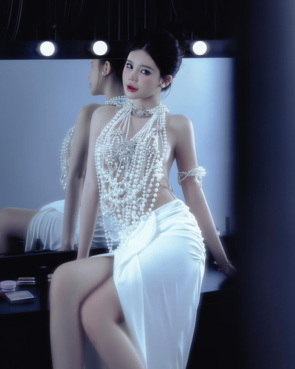 lstfully's tweet image. ︎

︎︎ ︎︎
︎︎ ︎
︎︎︎︎Ada yang mau menghabiskan malam ini dengan puan ini? mengobrol serta melakukan hal menyenangkan lain nya

︎︎ ︎

︎