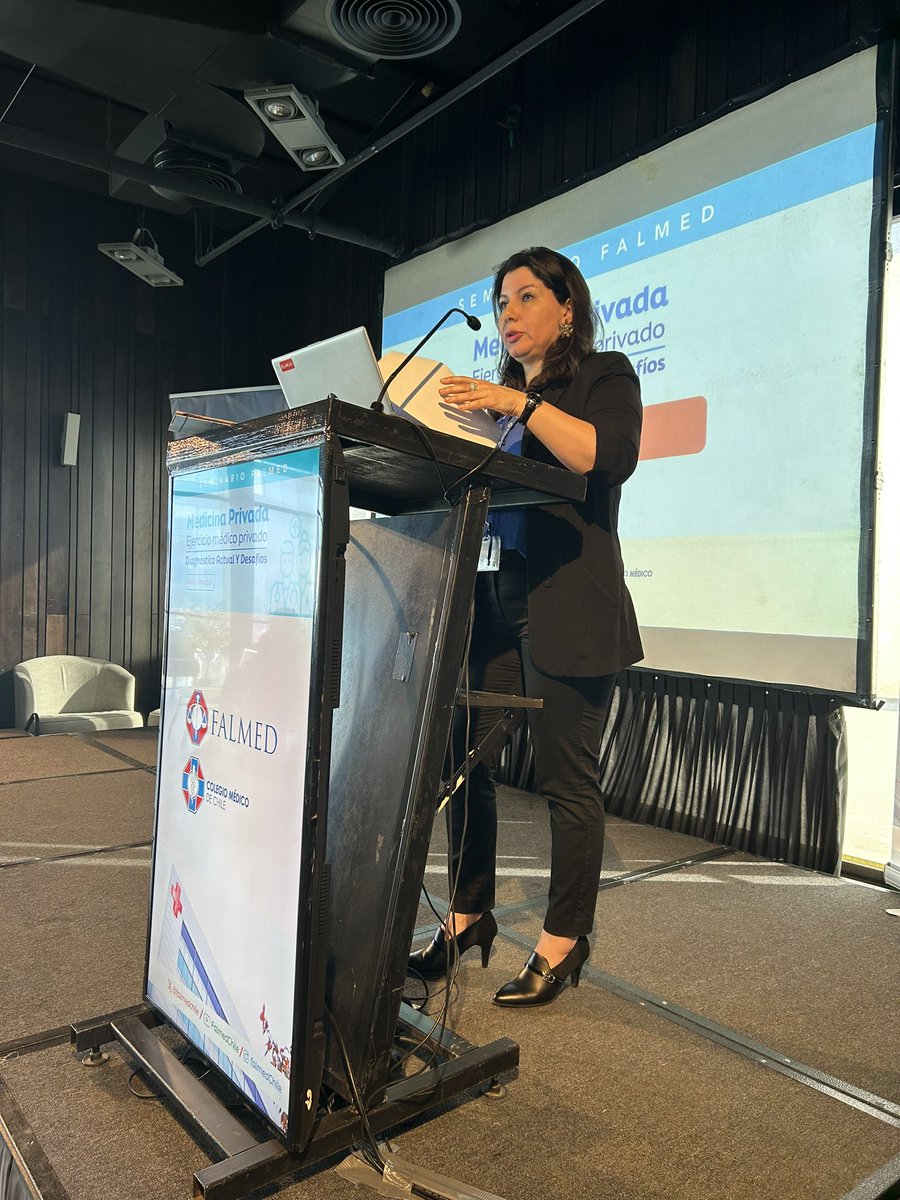 falmedchile's tweet image. Comenzamos con el Seminario de Medicina Privada organizado por @falmedchile y @colmedchile. Da la bienvenida y presenta la Presidenta de la Unidad de Defensa Laboral #Udel Dra. Carolina Del Castillo.