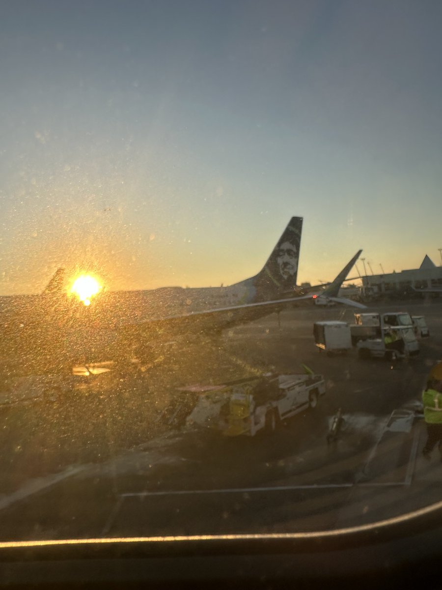 danielh_roblox's tweet image. Anddd we are off. Looking forward to my first #RDC24!! See you soon San Jose!