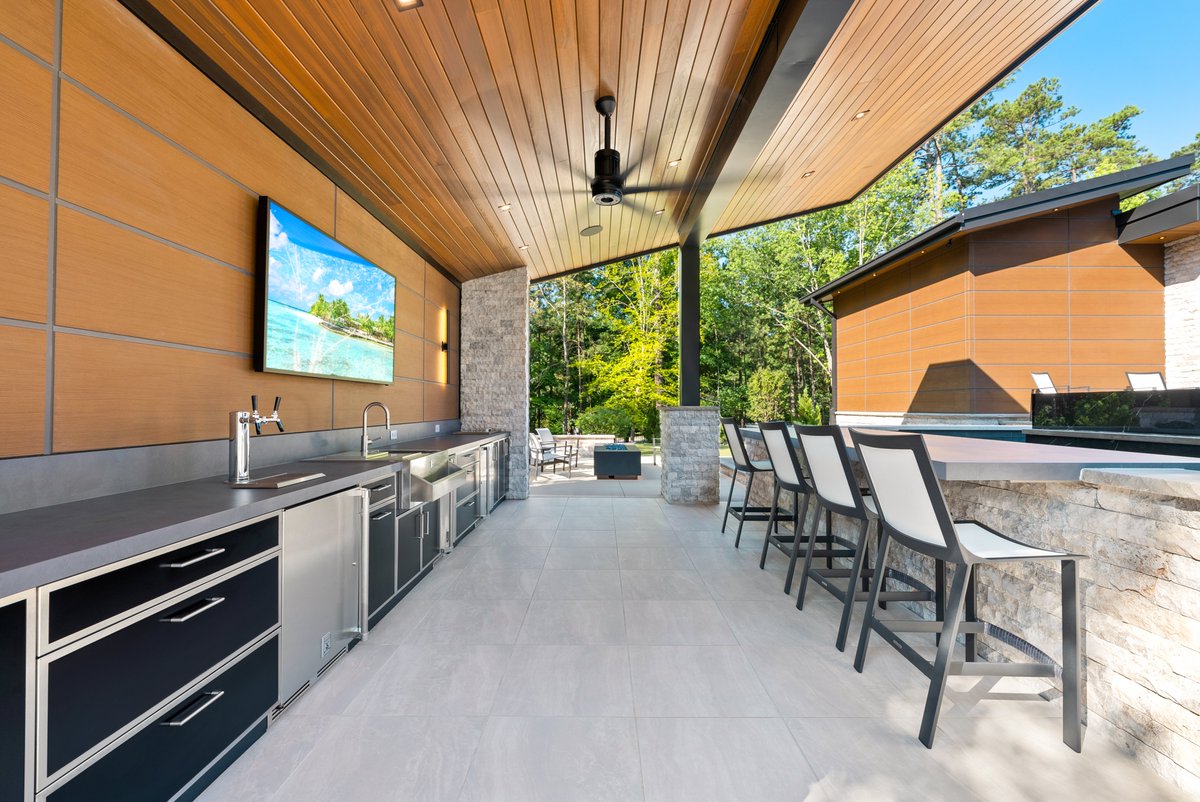 Danver provides a best-in-class service and design experience to help you complete your outdoor living space. Let us be your personal resource to bring your vision to life. danver.com/contact-us/
Project by Distinctive Remodeling, LLC.
Photography by Flyboy Photo &amp; Media.