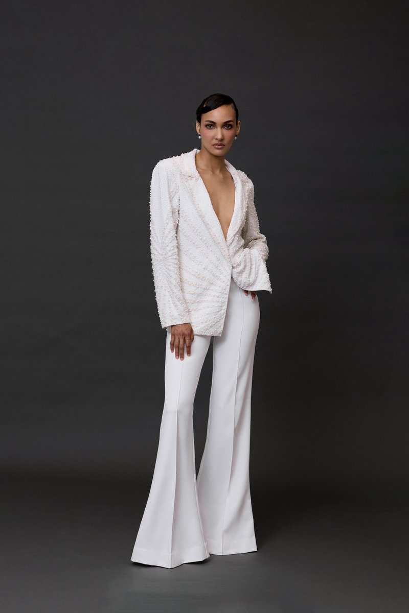 anitabel_brand's tweet photo. Whisper of Eternity- LOOK 1, The Nirvana blazer, fully beaded with luxurious pearls and crystals.

https://t.co/bwzRstb7tL
#ANITABEL #WhisperOfEternity https://t.co/0qLpt2eGjD