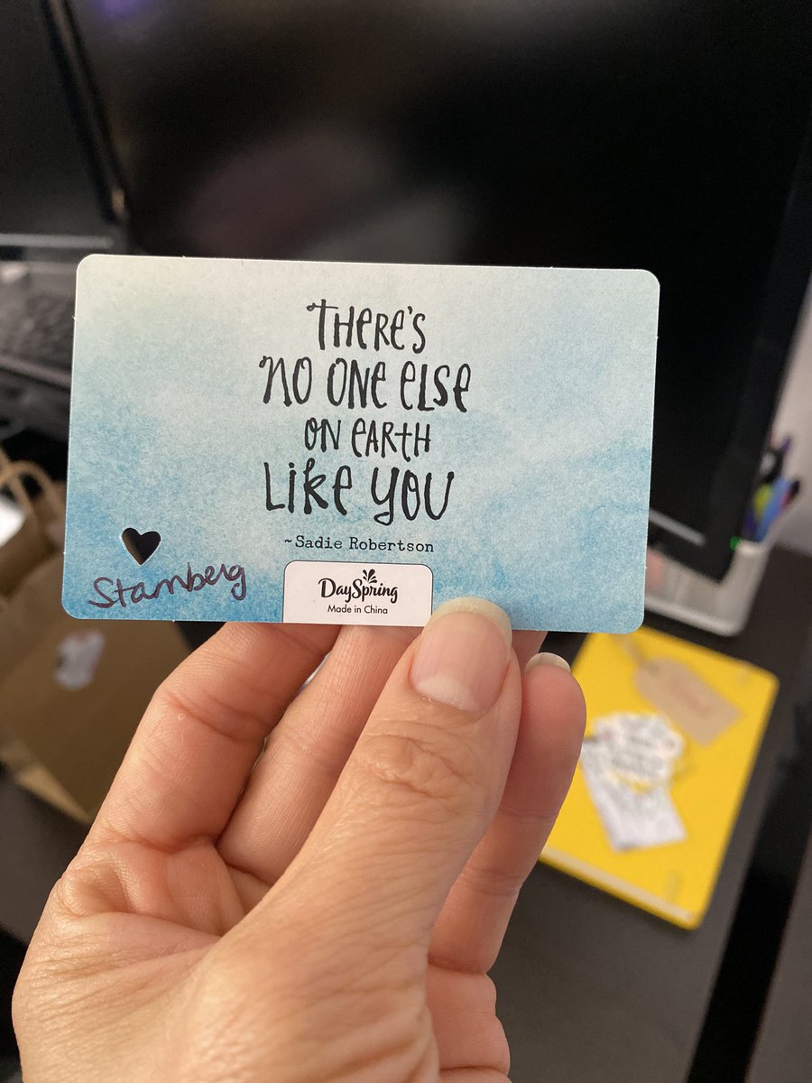 finnegan54321's tweet photo. Came to work yesterday morning to this card 💙 on my desk! Thank you, Ms. Stamberg! #YOUareawesome #letdothis #encourageoneanother https://t.co/ZpcZlQJPpo