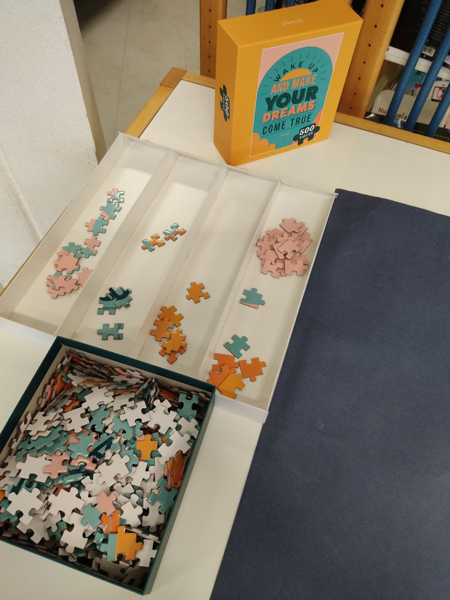 Un nouveau puzzle collaboratif est disponible au CDI pour accompagner la rentrée des élèves et des adultes du lycée. #puzzleaddict #puzzlecollaboratif