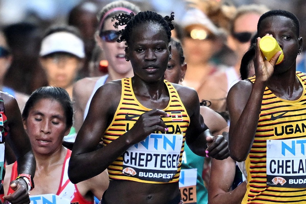 Ugandan Olympic marathon runner Rebecca Cheptegei has died, days after she was doused in petrol and set on fire by her boyfriend. She was 33 reut.rs/47gHsTB  1/5