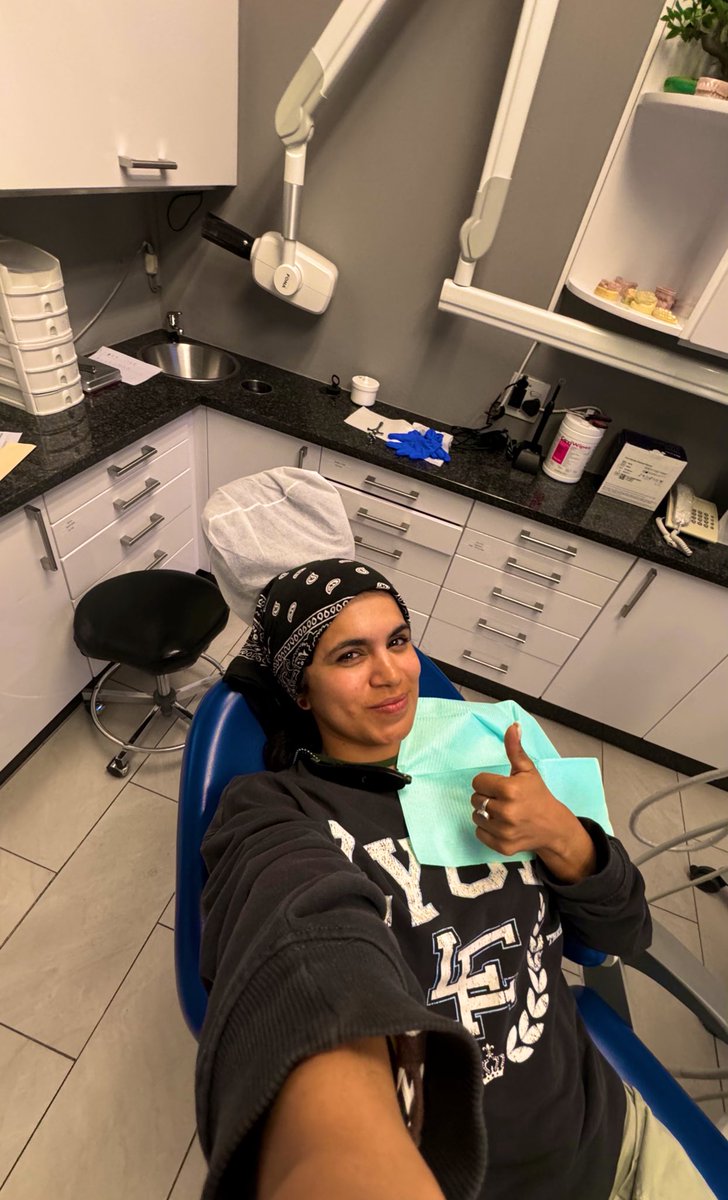 I'm almost done with my dental care before continuing my journey around Africa. I want to give a special thanks to Sanlam Allianz for generously covering all my dental treatment, allowing me to continue my adventure without any issues. Your support means a lot 🫰🏼♥️