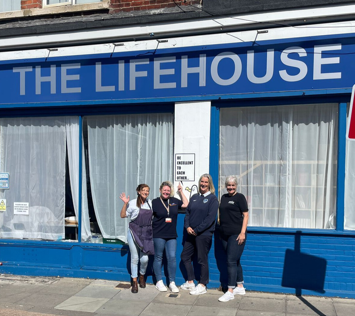 Pompey in the Community (@pompeyitc) on Twitter photo Huge things happening at <a href="/PompeyITC/">Pompey in the Community</a>! Thank you to the <a href="/EisnerFound/">Eisner Foundation</a> for making $30,000 donation to us and 3 other charities in Portsmouth, including <a href="/sparkintolife/">spark community space</a>, The LifeHouse and MAKE <a href="/Aldingbourne_T/">Aldingbourne Trust</a>.
Thank you <a href="/Michael_Eisner/">Michael Eisner</a>.
๐See more here: pompeyitc.co.uk/thank-you-to-tโฆ Huge things happening at <a href="/PompeyITC/">Pompey in the Community</a>! Thank you to the <a href="/EisnerFound/">Eisner Foundation</a> for making $30,000 donation to us and 3 other charities in Portsmouth, including <a href="/sparkintolife/">spark community space</a>, The LifeHouse and MAKE <a href="/Aldingbourne_T/">Aldingbourne Trust</a>.
Thank you <a href="/Michael_Eisner/">Michael Eisner</a>.
๐See more here: pompeyitc.co.uk/thank-you-to-tโฆ