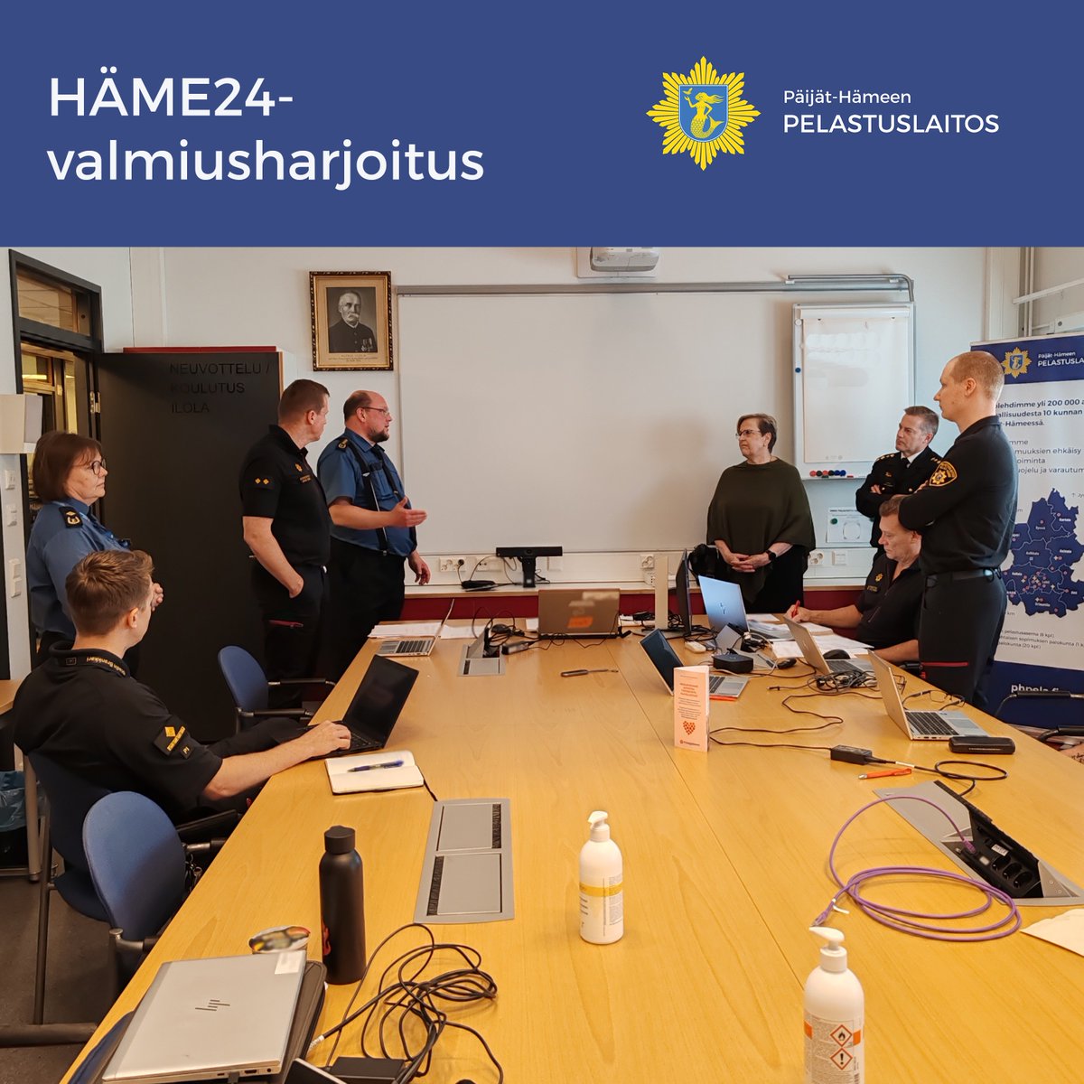 Päijät-Hämeen pelastuslaitos (@phpelastus) on Twitter photo Etelä-Suomen aluehallintoviraston ylijohtaja <a href="/Merja_Ekq/">Merja Ekqvist</a> ja johtaja <a href="/LaurinenTommi/">Tommi Laurinen</a> tutustuivat tänään Päijät-Hämeen pelastuslaitoksella #HÄME24-valmiusharjoituksen väestönsuojelun koordinaatiokeskuksen ja pelastustoimen tilannekeskuksen toimintaan.
#varautuminen #valmiusharjoitus Etelä-Suomen aluehallintoviraston ylijohtaja <a href="/Merja_Ekq/">Merja Ekqvist</a> ja johtaja <a href="/LaurinenTommi/">Tommi Laurinen</a> tutustuivat tänään Päijät-Hämeen pelastuslaitoksella #HÄME24-valmiusharjoituksen väestönsuojelun koordinaatiokeskuksen ja pelastustoimen tilannekeskuksen toimintaan.
#varautuminen #valmiusharjoitus