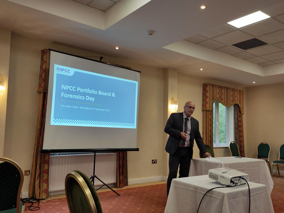 It's a privilege to be at #Forensics Day with 60+ senior leaders in forensics from <a href="/PoliceChiefs/">National Police Chiefs' Council (NPCC)</a>, <a href="/ukhomeoffice/">Home Office</a> and beyond - great debate so far this morning on the risks and opportunities for forensics, policing and criminal justice 👨‍🔬 👮‍♀‍ ⚖