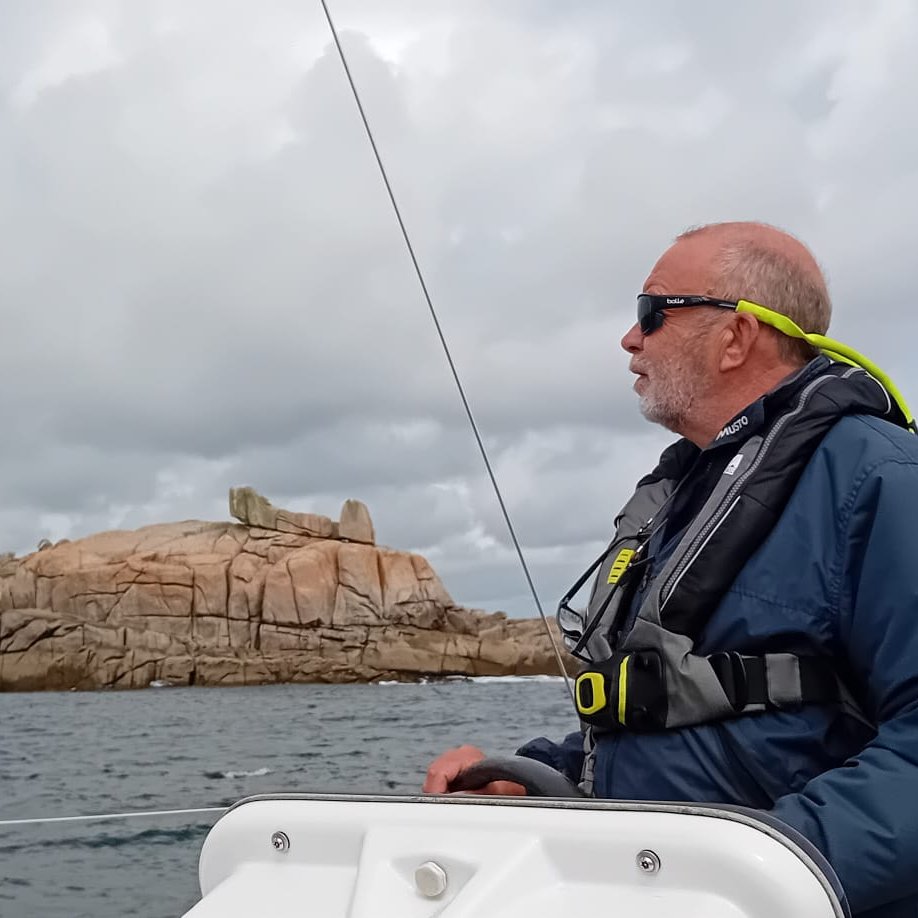 DevonSailingExp's tweet image. Our skipper and crew are currently safely moored in the Scillies waiting for the bad weather to pass. After an early start on Monday morning and an overnight stop in Newlyn, they reached the Scillies on Tuesday evening. They are planning to start their return journey tomorrow.