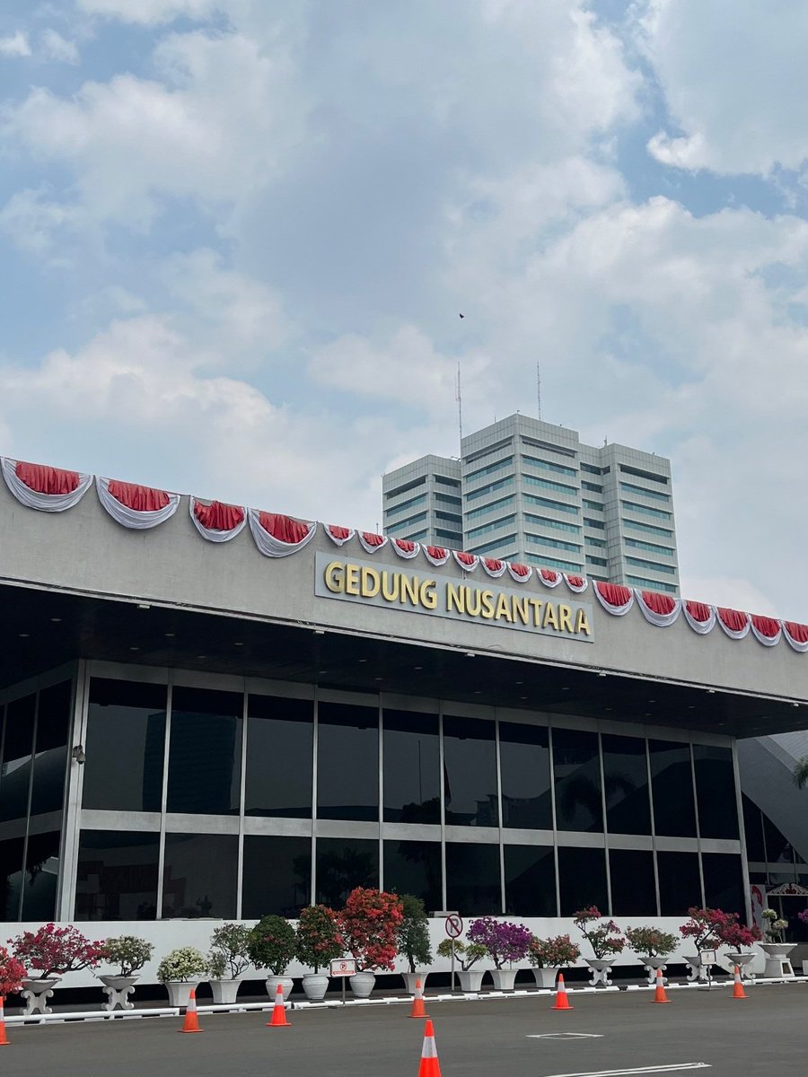 Sk8Fall's tweet image. Life recently.