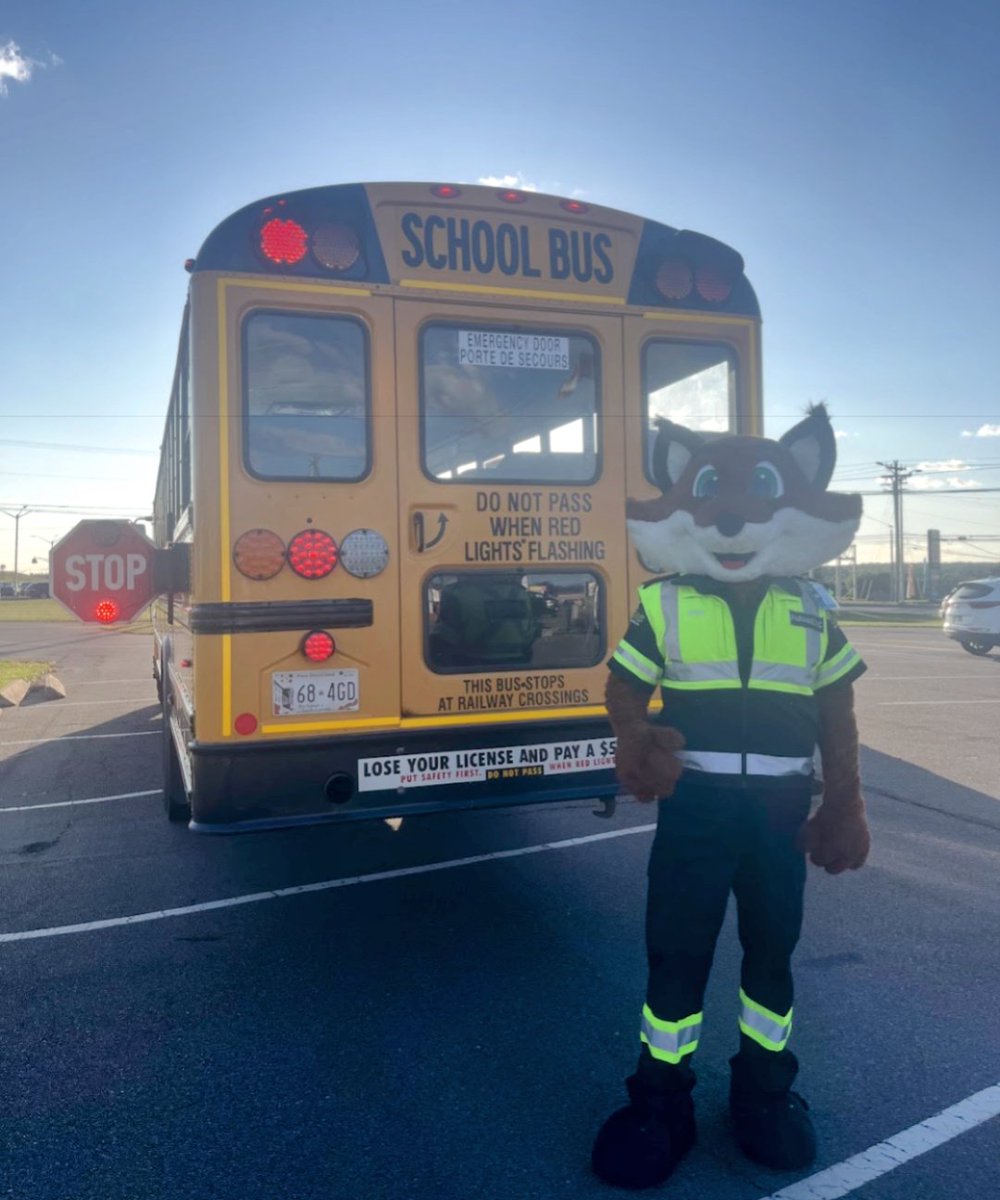 Wishing all Island students a safe and happy return to school. Remember to exercise caution around school buses: slow down for amber lights, stop for red lights. Happy back to school everyone. 
#BackToSchool2024