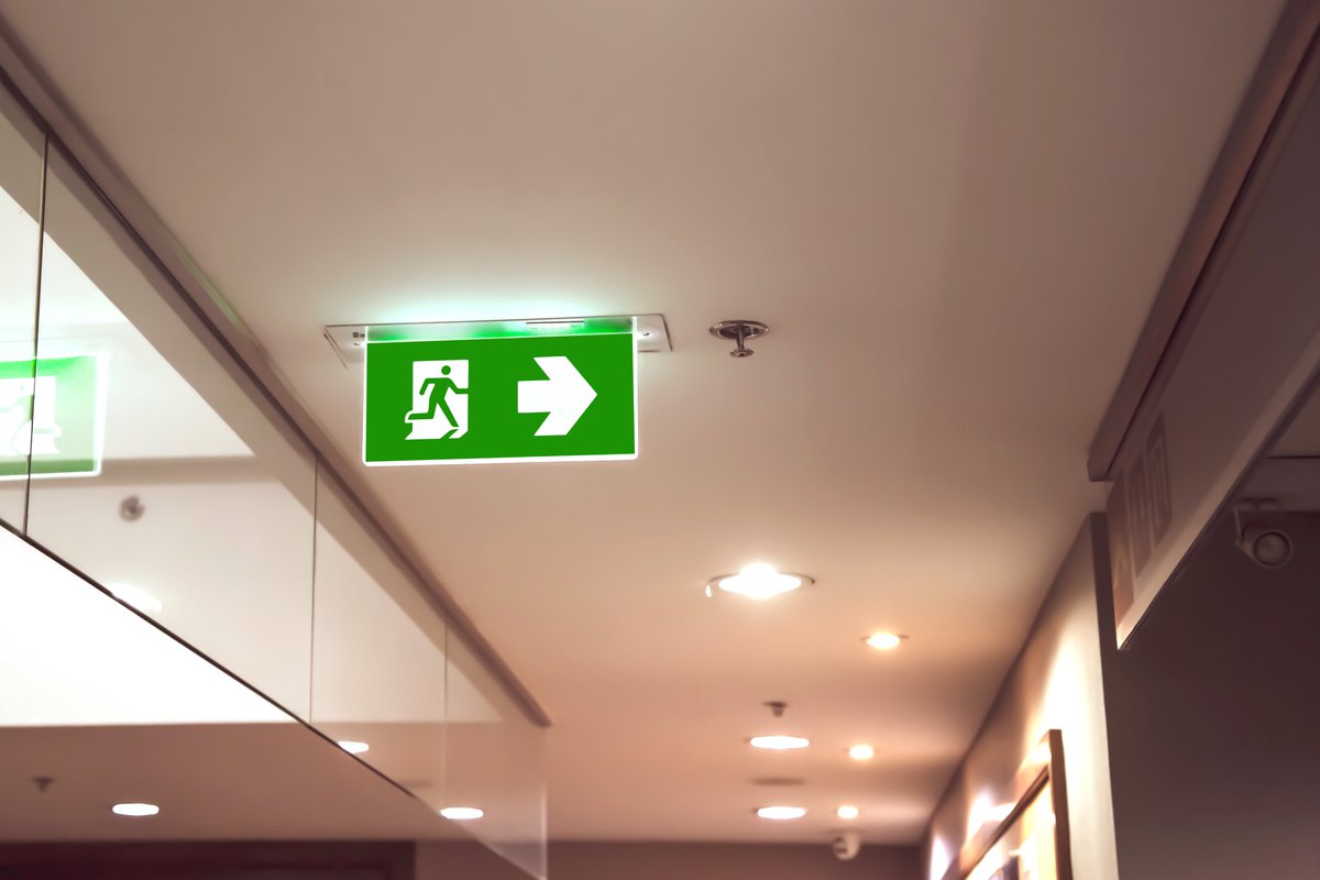Emergency lighting doesn’t have to be illuminated 24/7. However, it does need to be always connected to a power source.

For more information:
🌐 mecontrax.co.uk/fire-and-safet…
📞 01364 654271
📨 enquiries@mecontrax.co.uk

#EmergencyLighting #SafetyFirst #FireSafety #BuildingRegulations