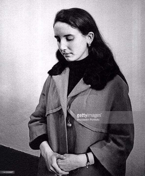 Il 5 settembre 1981 viene abrogato il matrimonio riparatore ed il delitto d'onore grazie al gesto di Franca Viola, prima donna a rifiutare la barbarie del matrimonio riparatore

“Io non sono proprietà di nessuno: l’onore lo perde chi le fa certe cose, non chi le subisce”.