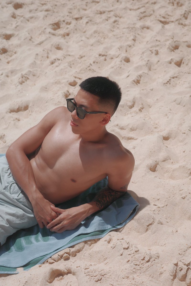 fudgehands's tweet image. Chasing waves