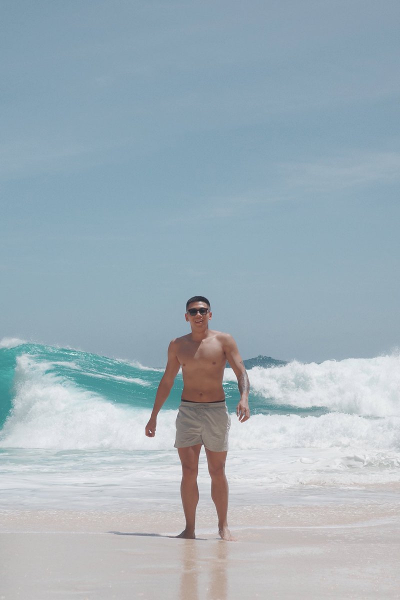 fudgehands's tweet image. Chasing waves