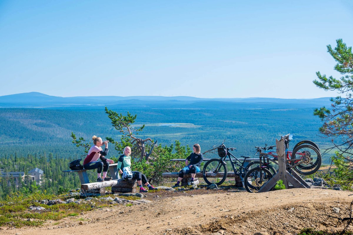 𝐔𝐔𝐒𝐈 𝐋𝐞𝐯𝐢 𝐀𝐥𝐥-𝐓𝐢𝐦𝐞 𝐄𝐱𝐜𝐥𝐮𝐬𝐢𝐯𝐞 – 𝐤𝐚𝐮𝐬𝐢𝐤𝐨𝐫𝐭𝐭𝐢i sinulle, joka haluat nauttia tunturista vuoden ympäri ja hyödyntää kaikki edut! Säästä heti kesällä ja talvella. Katso edut ja osta omasi: bit.ly/4galuWj