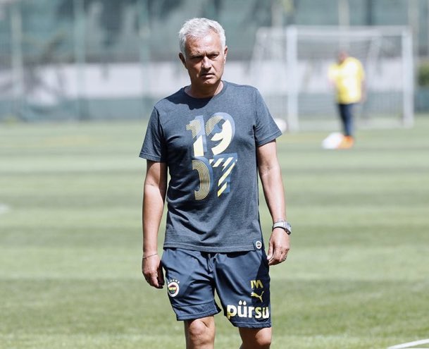 Jose Mourinho favlayınca müthiş bir emoji çıkıyor

 #BlazetoNatlan