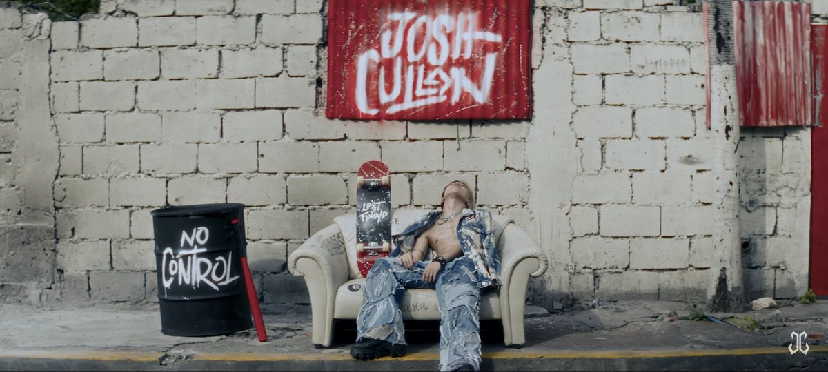 ch_e_s_ka's tweet image. And why does this look sooo good?!?!

JC OUT OF CONTROL
#NoControl #JOSHLostAndFound 
#JOSHCULLEN @JoshCullen_s