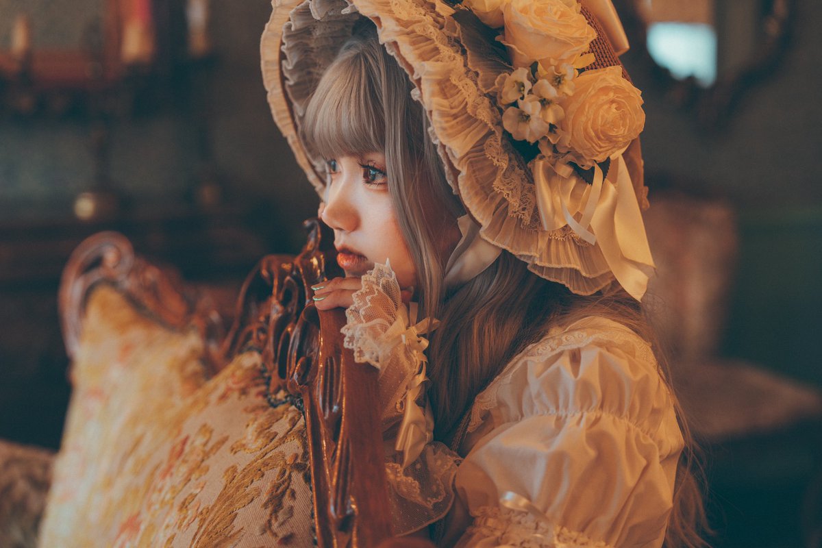 窓の外の世界はきっと
すてきなもので溢れている

p. <a href="/yasaimeister/">KeMa | unigram</a>