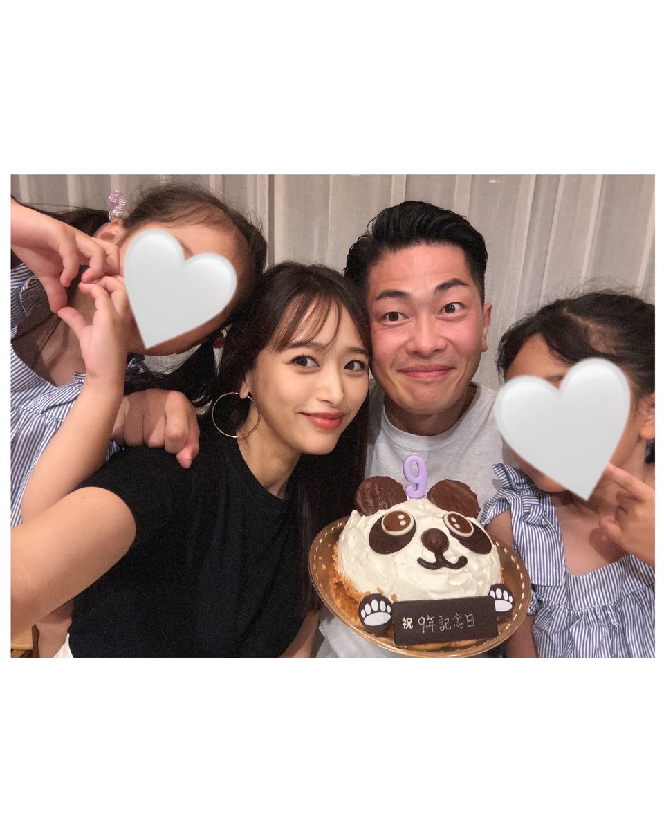 chipi1215's tweet photo. 結婚記念日9回目💍🩷🎂💒
変わったのはシワの数と家族の数ね😍笑
これからもよろしくだよ、相方👨🥂 https://t.co/fr6Lmp6Jvu